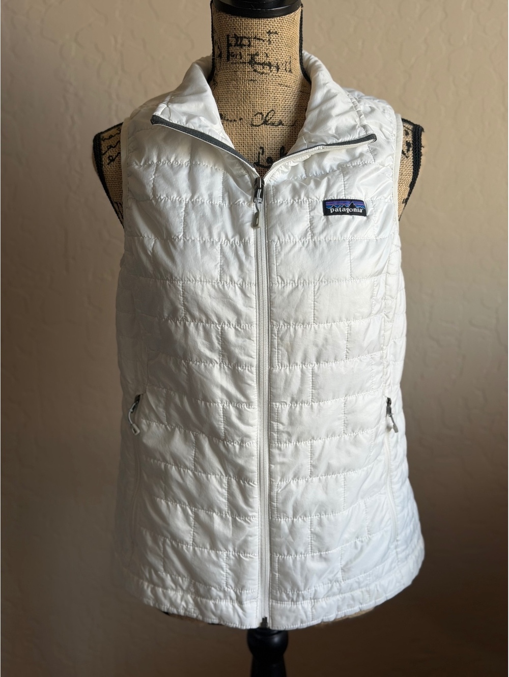 Patagonia Nano Puff Vest Women M White PrimaLoft Insulated Quilted Full Zip